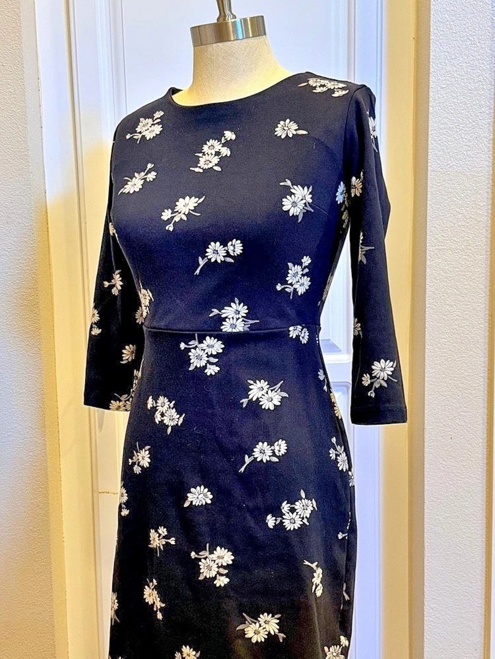 Old Navy Floral Mini Dress in Black & White Size XS